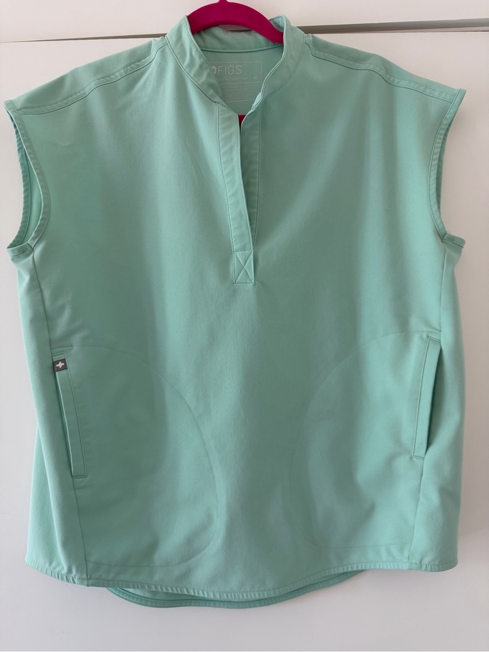 FIGS Women's Mariner Rafaela - Oversized Scrub Top Size X Small